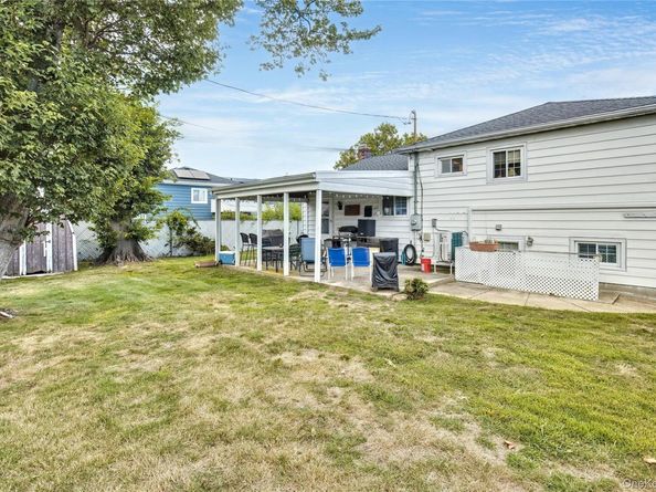 106 Cornell Lane, Hicksville NY 11801