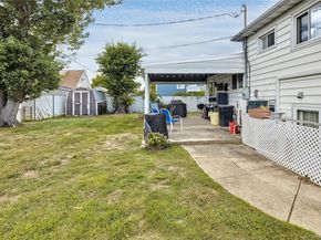 106 Cornell Lane, Hicksville NY 11801