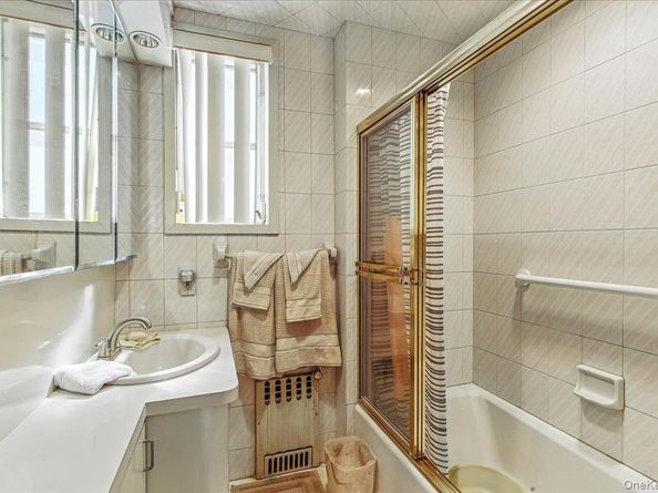 9015 Bayview Place, Brooklyn NY 11236