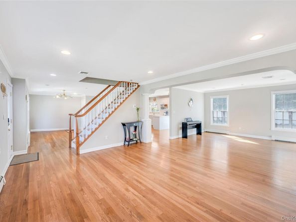 131 Carol Road, East Meadow NY 11554