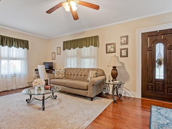 21 Clark Avenue, Lynbrook NY 11563