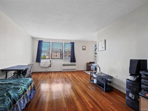84-20 153rd Avenue 5H, Howard Beach NY 11414