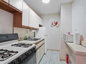 84-20 153rd Avenue 5H, Howard Beach NY 11414