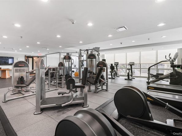5 Renaissance Square PH6C, White Plains NY 10601