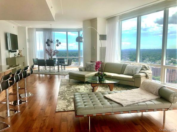5 Renaissance Square PH6C, White Plains NY 10601