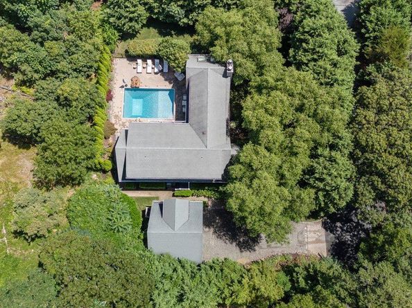 2 Hubbard Street, Hampton Bays NY 11946