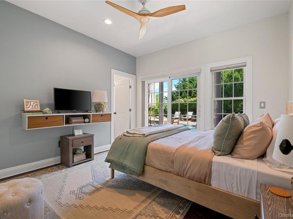 2 Hubbard Street, Hampton Bays NY 11946