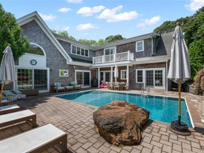 2 Hubbard Street, Hampton Bays NY 11946
