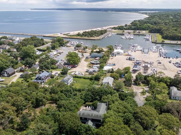 2 Hubbard Street, Hampton Bays NY 11946