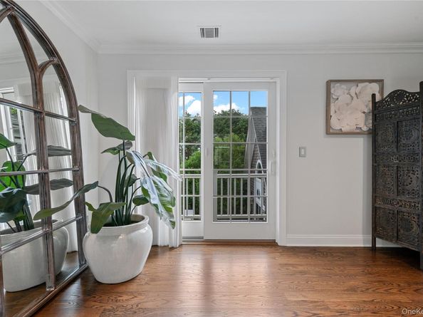 2 Hubbard Street, Hampton Bays NY 11946