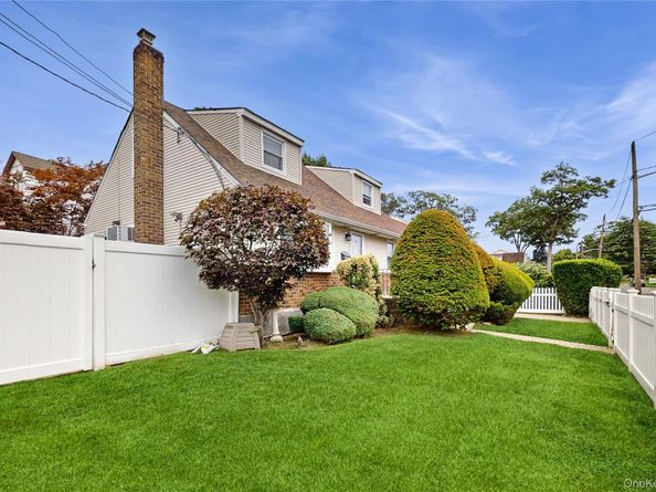 1414 N Street, Elmont NY 11003