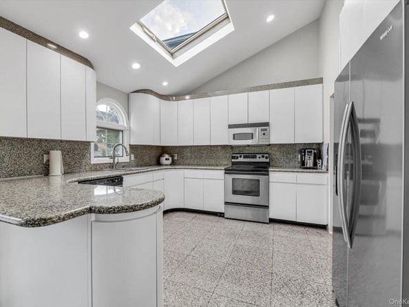 12 Julliard Drive, Plainview NY 11803