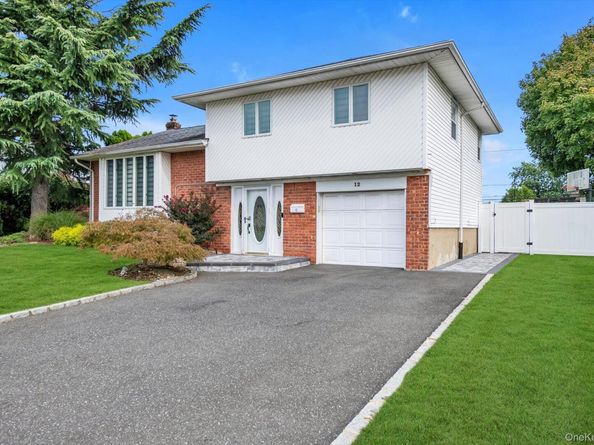12 Julliard Drive, Plainview NY 11803