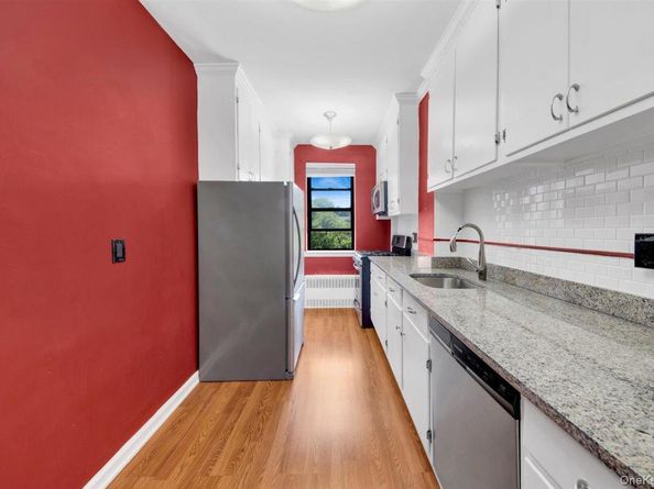 142 Garth Road TE, Scarsdale NY 10583