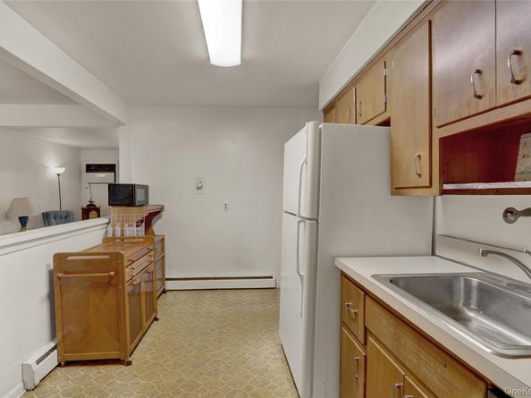 70 Pittsburgh Avenue, Massapequa NY 11758