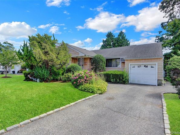 70 Pittsburgh Avenue, Massapequa NY 11758