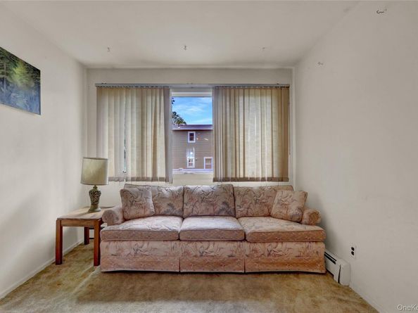 70 Pittsburgh Avenue, Massapequa NY 11758