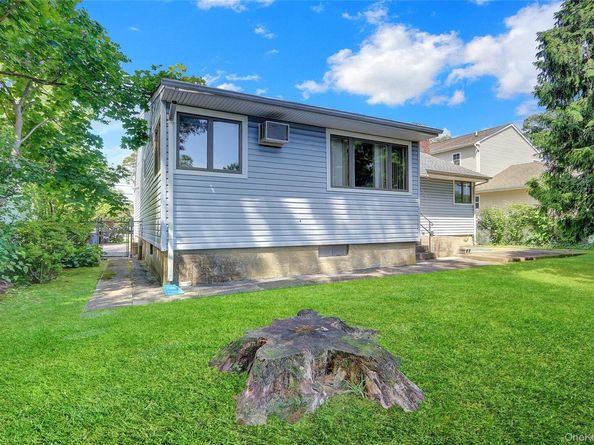 70 Pittsburgh Avenue, Massapequa NY 11758