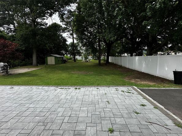 665 Commander Avenue, West Babylon NY 11704