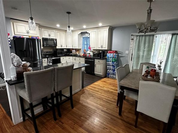 665 Commander Avenue, West Babylon NY 11704