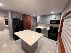 17 Stevedore Lane, Levittown NY 11756