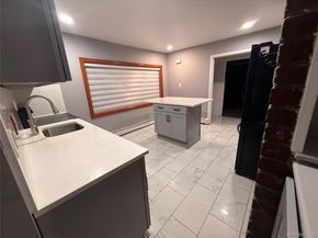 17 Stevedore Lane, Levittown NY 11756