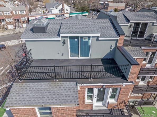 37-02 Francis Lewis Blvd, Bayside NY 11361