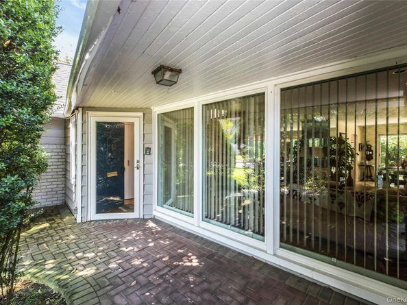 335 Smith Street, Merrick NY 11566