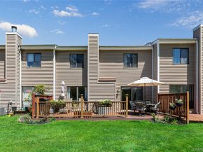 108 Hidden Ponds Circle, Smithtown NY 11787