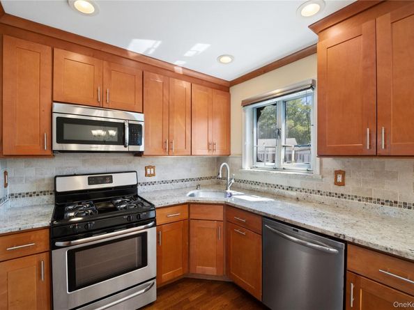 227-16 Hillside Avenue UPPER, Queens Village NY 11427