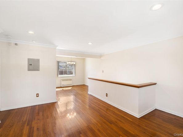 227-16 Hillside Avenue UPPER, Queens Village NY 11427