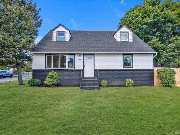 420 Pulaski Road, East Northport NY 11731