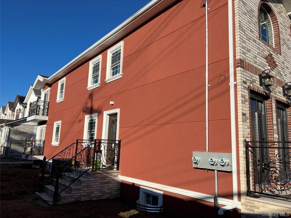 98-29 Albert Road, Ozone Park NY 11417