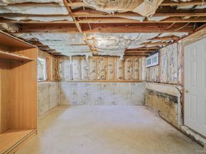 7 Deepdale Drive, Commack NY 11725