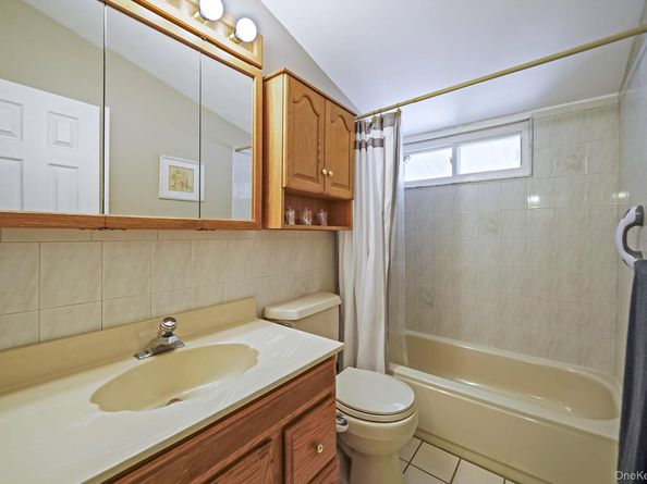 7 Deepdale Drive, Commack NY 11725