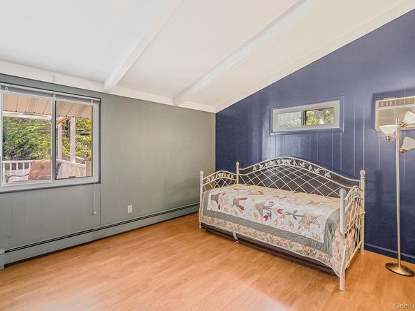 7 Deepdale Drive, Commack NY 11725
