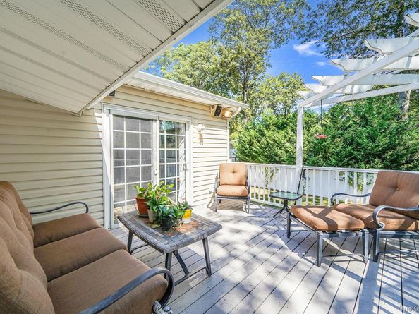 7 Deepdale Drive, Commack NY 11725