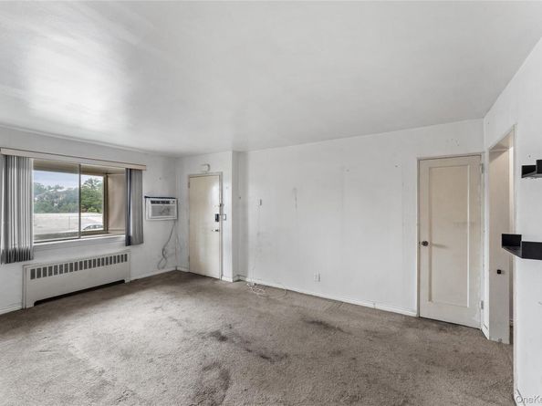 249-52 57th Avenue 1245, Little Neck NY 11362
