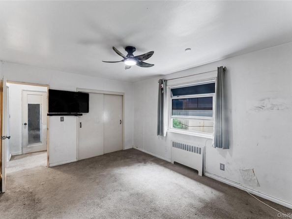 249-52 57th Avenue 1245, Little Neck NY 11362