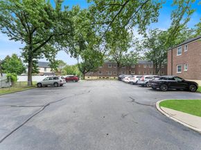 249-52 57th Avenue 1245, Little Neck NY 11362
