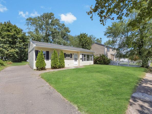 805 Bayview Avenue, Amityville NY 11701