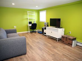 250 Wyona Avenue, Lindenhurst NY 11757