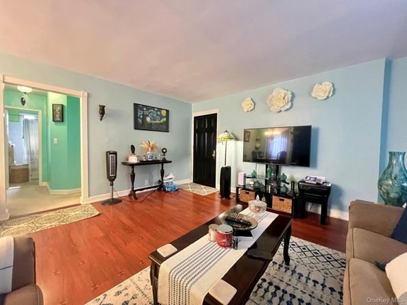 19640 67th Avenue 2nd FL, Fresh Meadows NY 11365