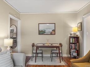 30-47 Hobart Street 4K, Woodside NY 11377