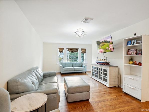 47 Syosset Circle, Syosset NY 11791