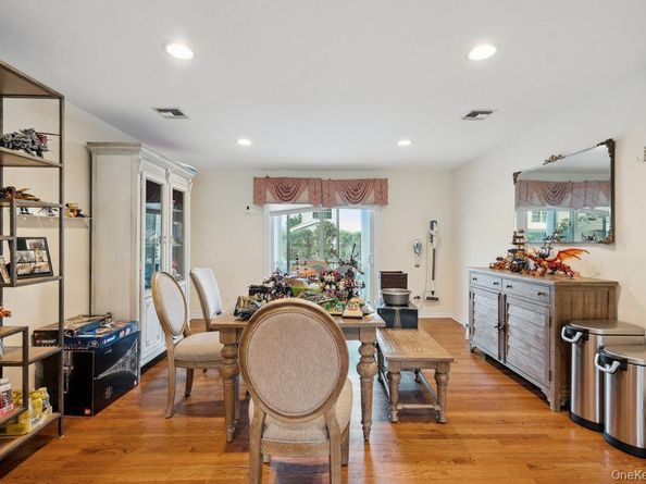 47 Syosset Circle, Syosset NY 11791