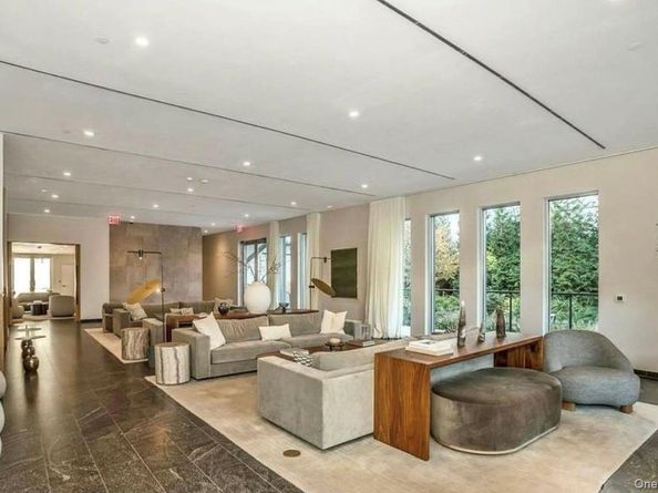 13327 39th Avenue 11S, Flushing NY 11354