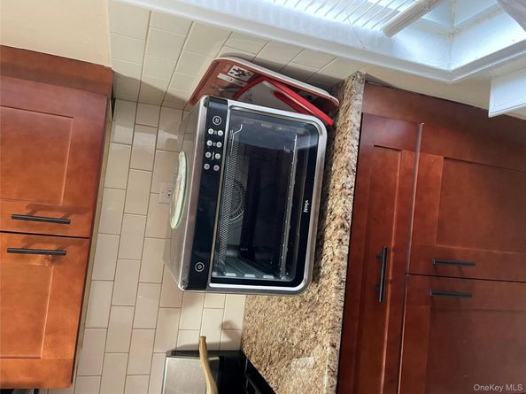 1296 Midland Avenue B2, Yonkers NY 10704