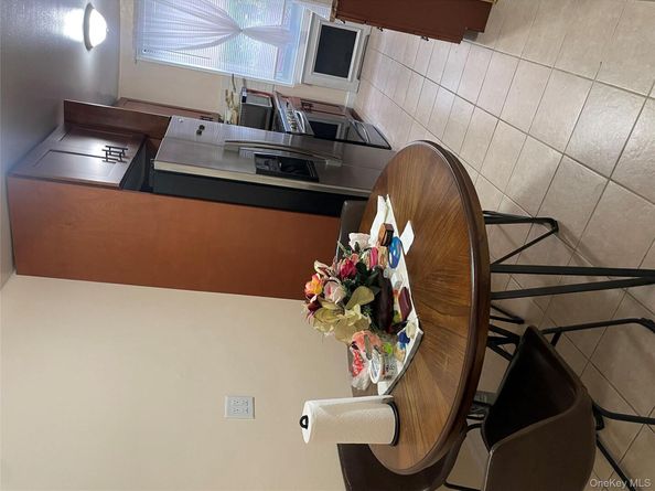 1296 Midland Avenue B2, Yonkers NY 10704