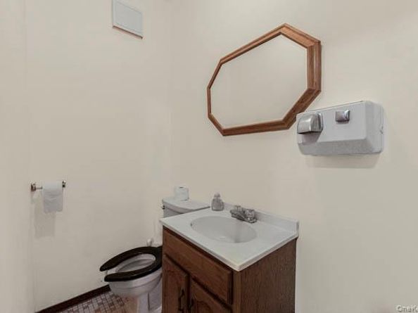 69 Waring Place, Yonkers NY 10703